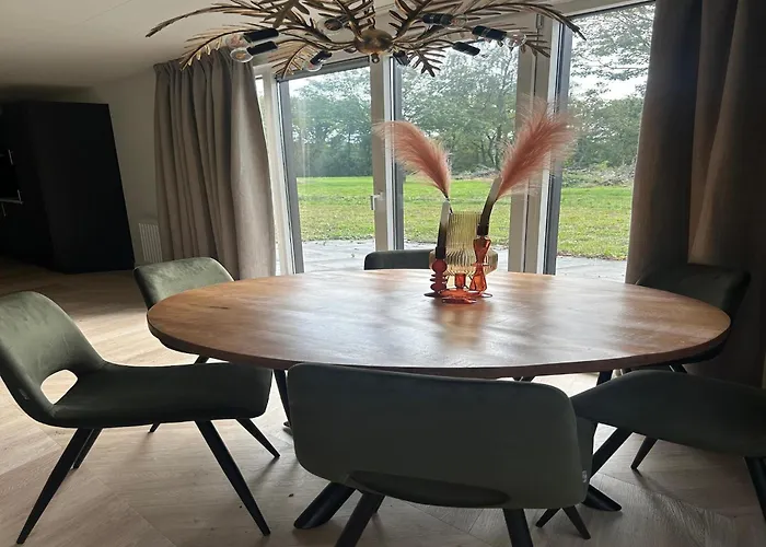 Eco-friendly For 8-guests Vakantiehuis Ulicoten